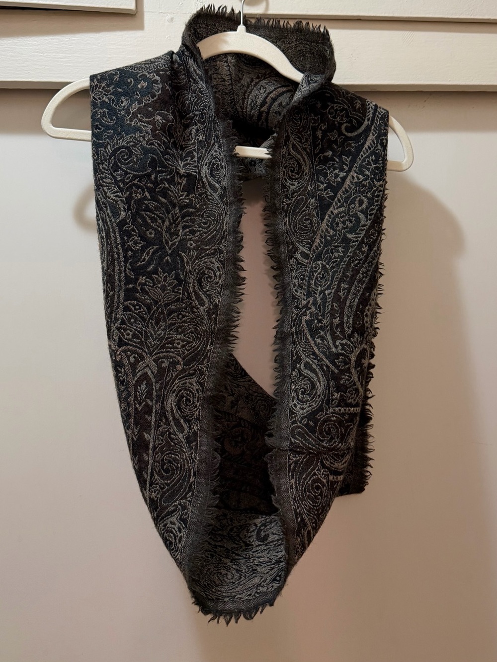 bellero %100 Fine Wool Infinity Scarf
